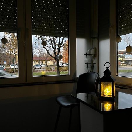 Studio Apartman Avenija *** Slavonski Brod Buitenkant foto