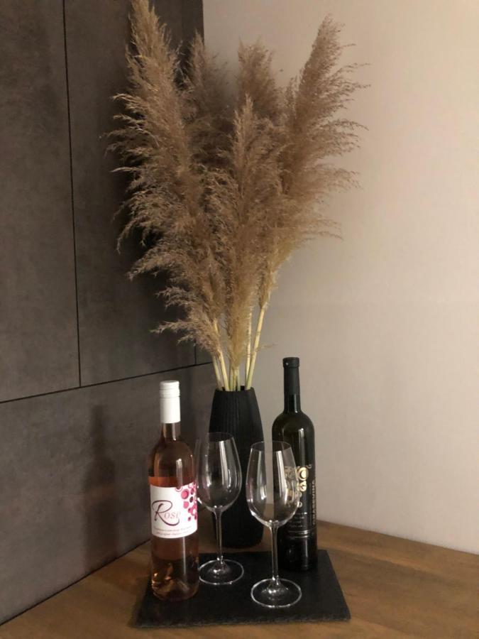 Studio Apartman Avenija *** Slavonski Brod Buitenkant foto