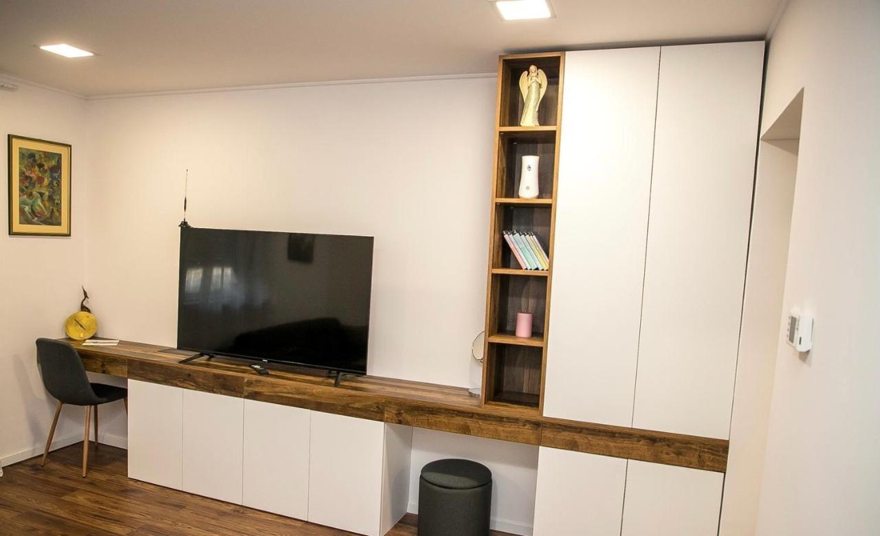 Studio Apartman Avenija *** Slavonski Brod Buitenkant foto